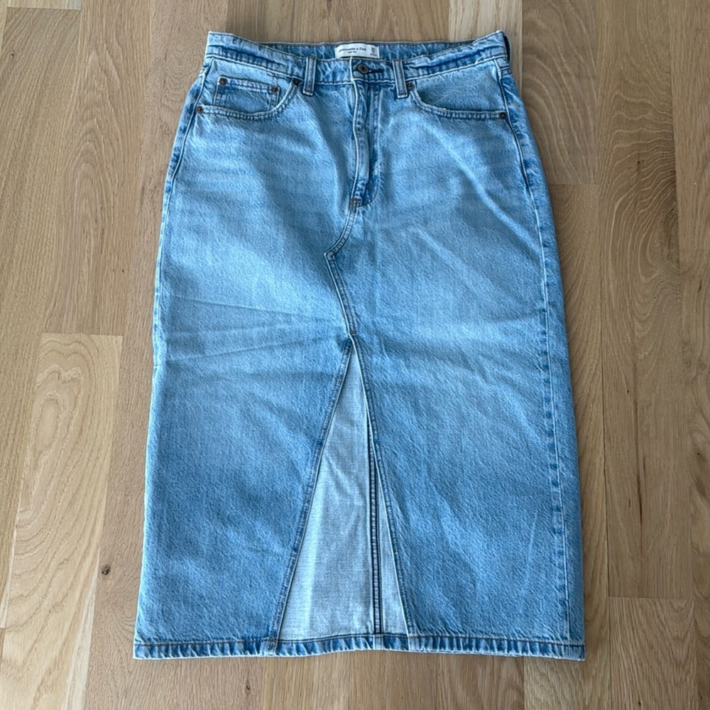 A&F midi high rise jeans skirt size 10